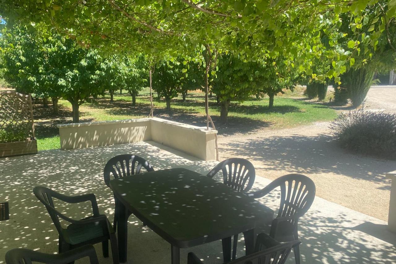 Vila Le Ribbou LʼIsle-sur-la-Sorgue Exteriér fotografie